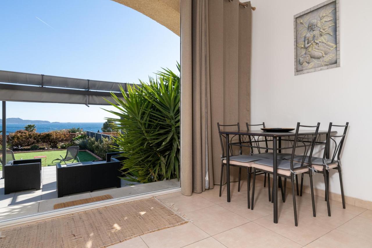 Vue mer superbe pavillon - LESCLESDENICOLE Carqueiranne Extérieur photo