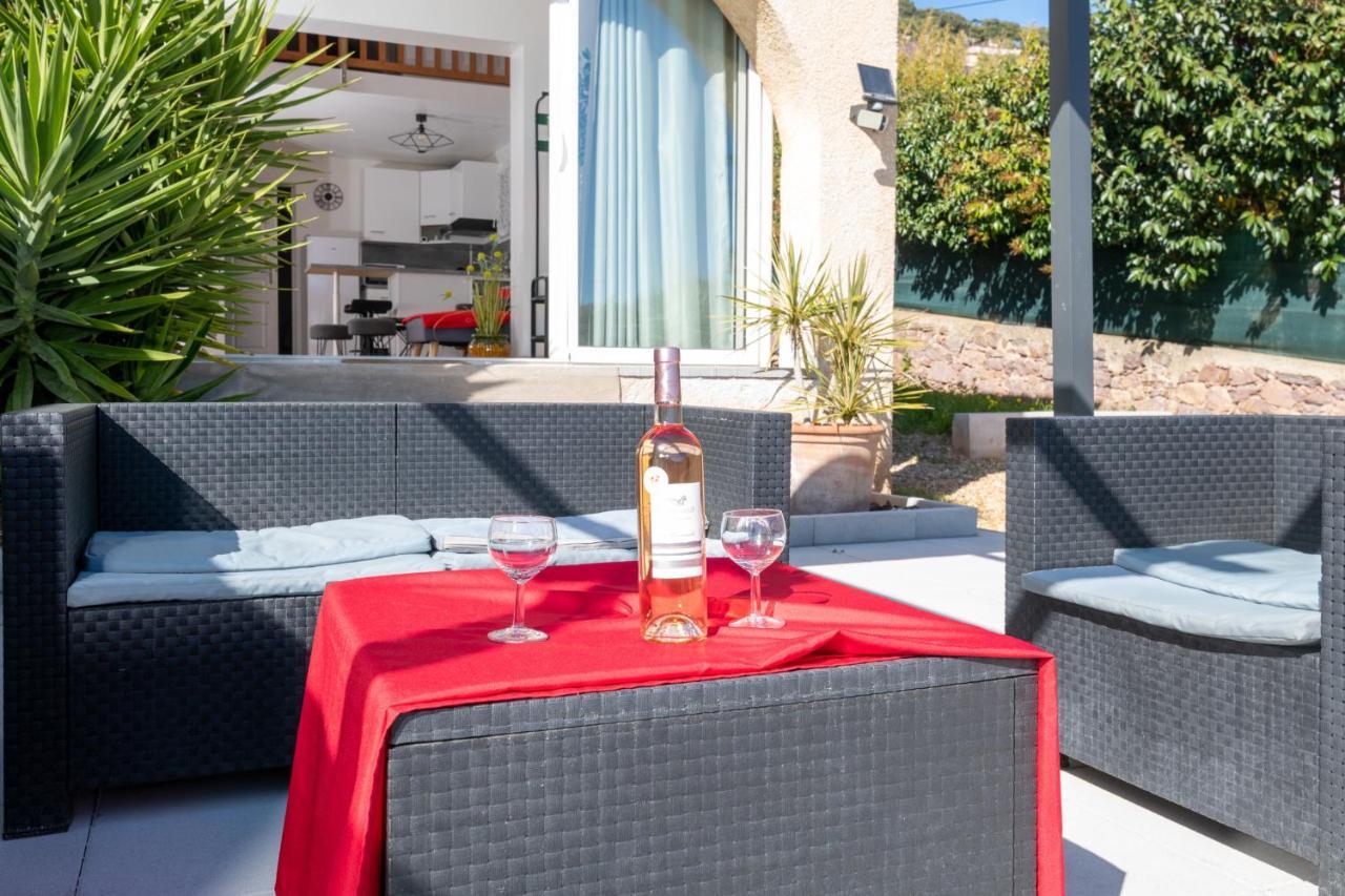 Vue mer superbe pavillon - LESCLESDENICOLE Carqueiranne Extérieur photo