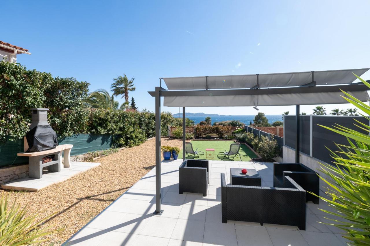 Vue mer superbe pavillon - LESCLESDENICOLE Carqueiranne Extérieur photo