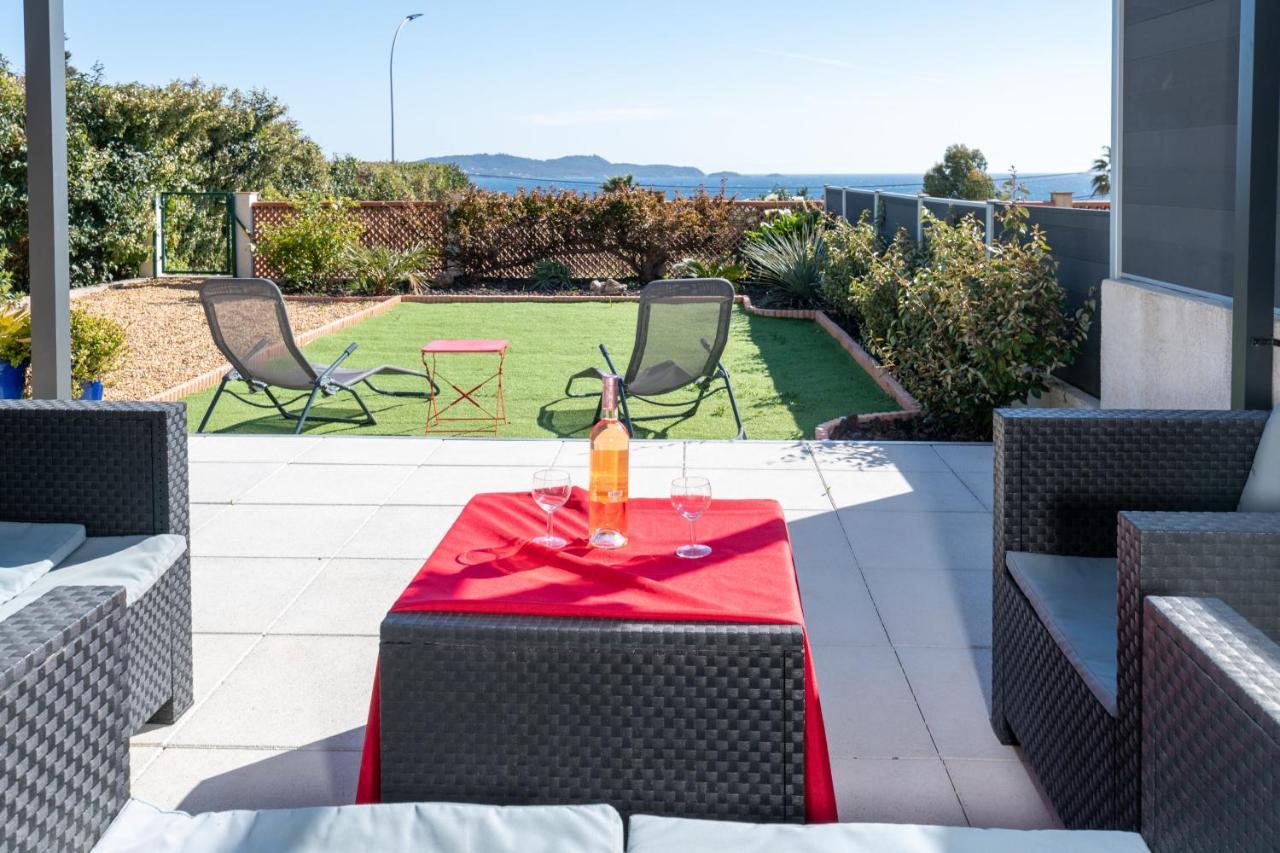 Vue mer superbe pavillon - LESCLESDENICOLE Carqueiranne Extérieur photo